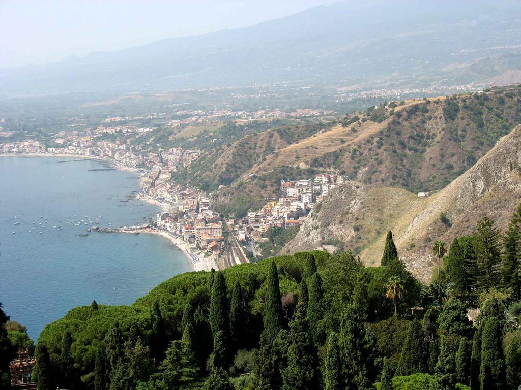 Bed and Breakfast I Colori Del Sole Fiumefreddo di Sicilia Exterior foto